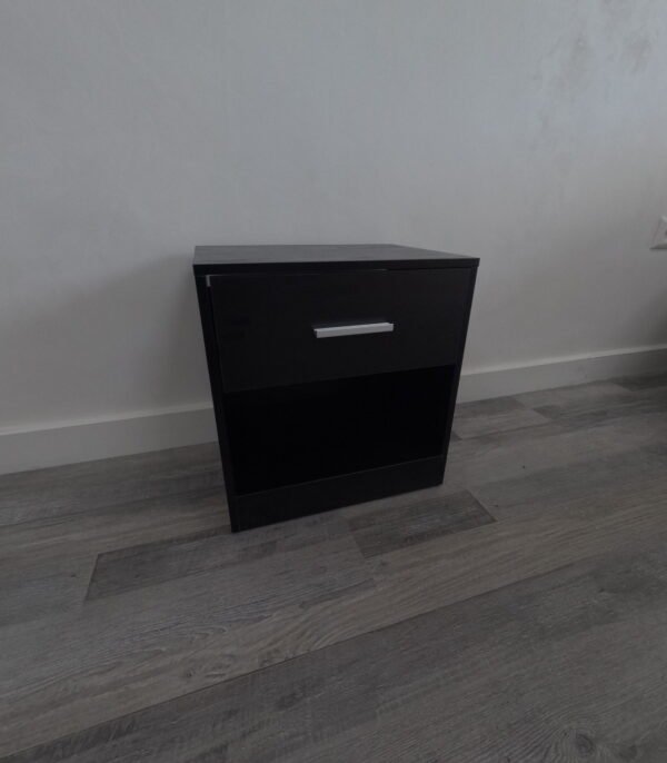 MODEL: ZIGGY nachtkast met Verborgen ruimte voorzien van smartlock een lade, handvat en open vak - Afbeelding 3