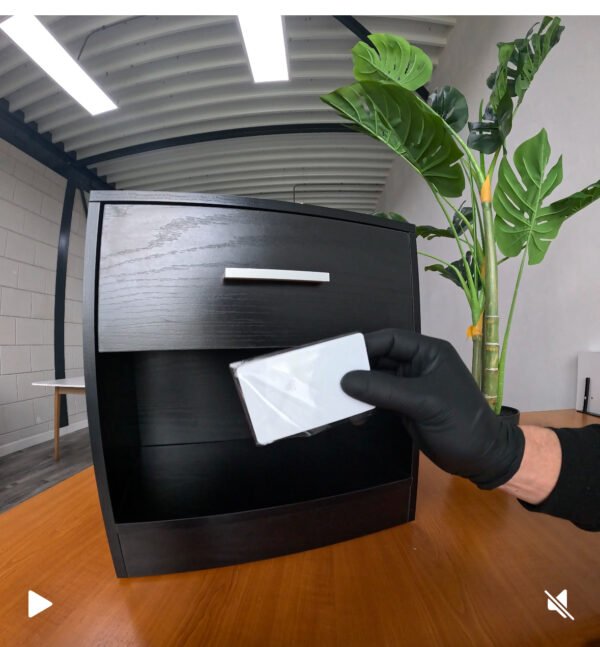 MODEL: ZIGGY nachtkast met Verborgen ruimte voorzien van smartlock een lade, handvat en open vak - Afbeelding 7